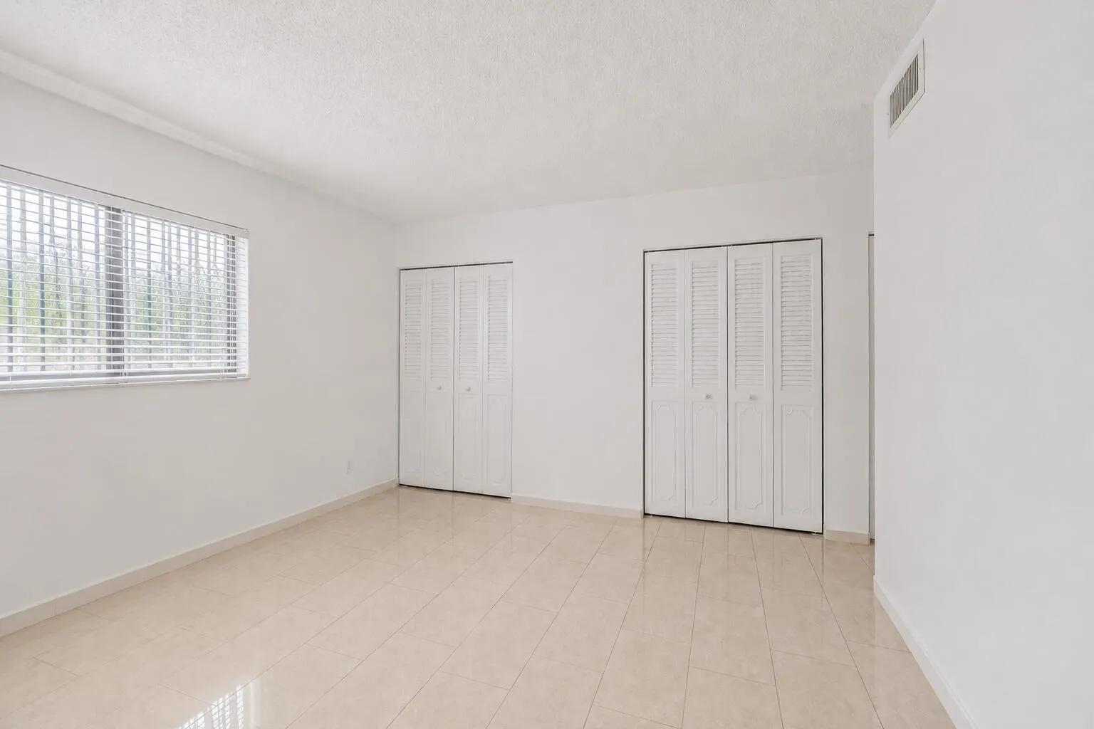 1025 SE 4th Avenue #101
