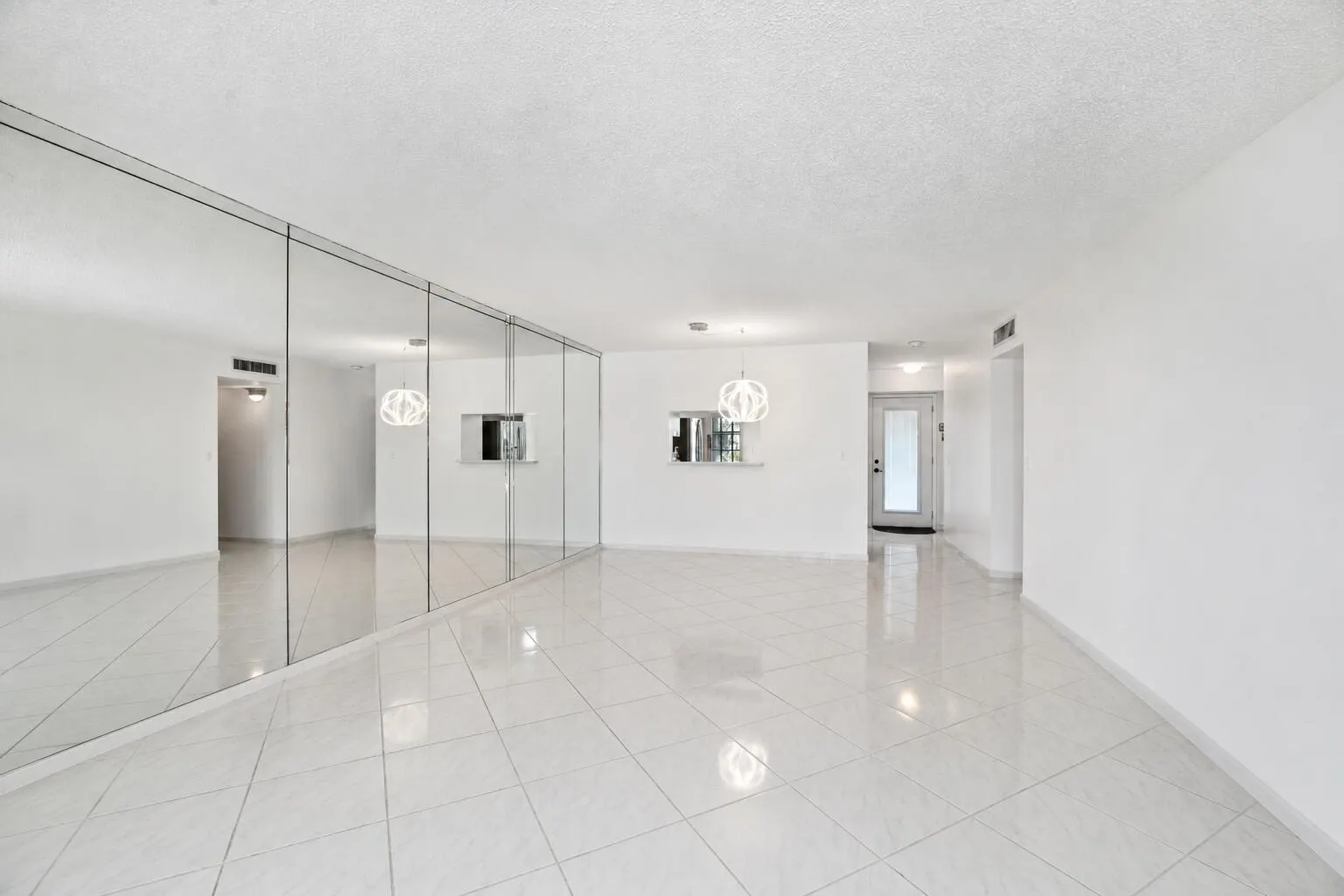 1025 SE 4th Avenue #101