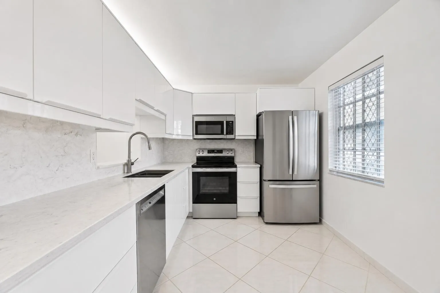 1025 SE 4th Avenue #101