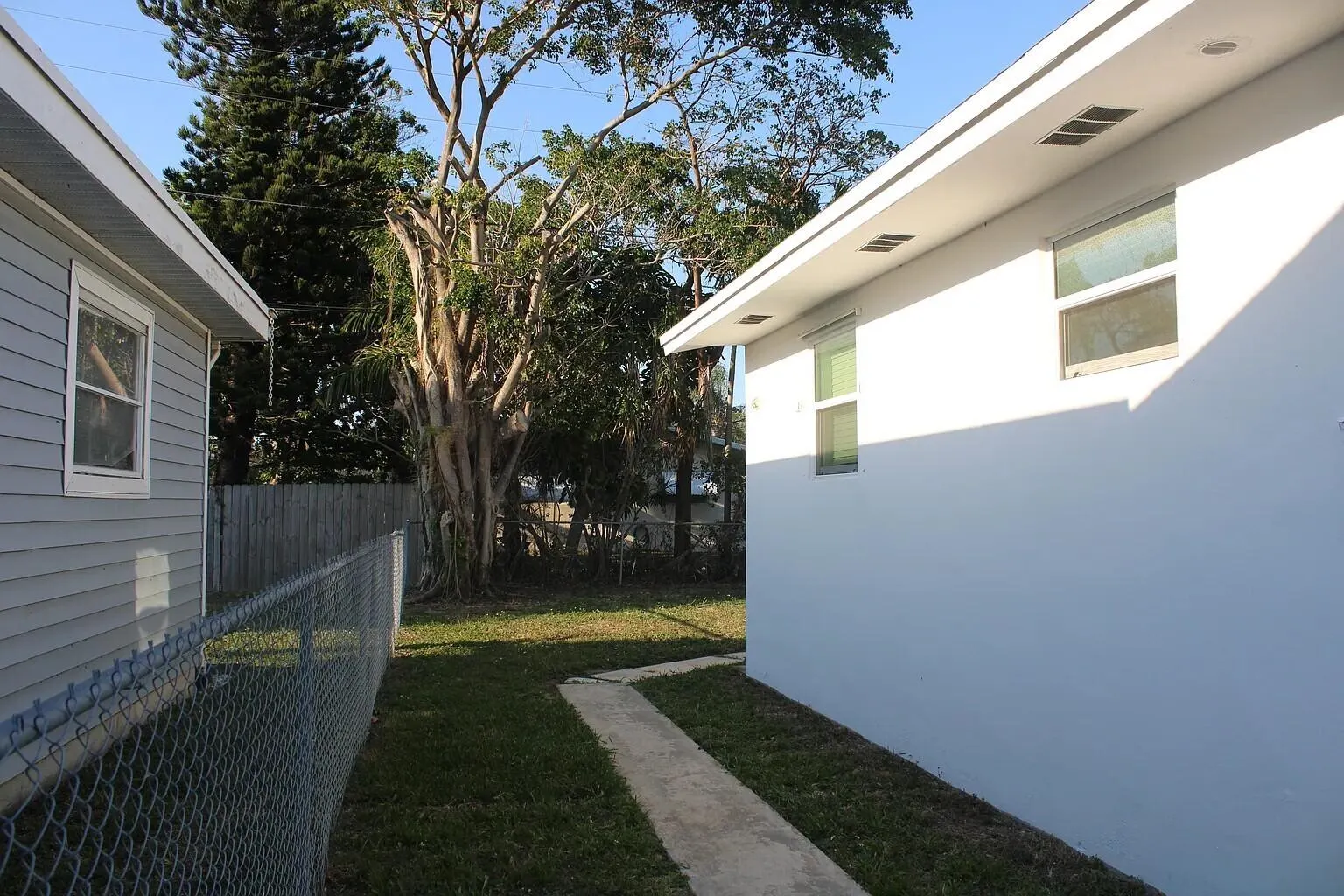 47 SE 12TH Street