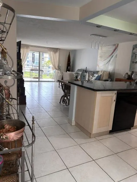 401 SE 3RD Street #305
