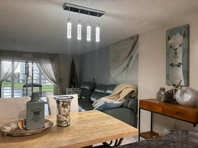 401 SE 3RD Street #305