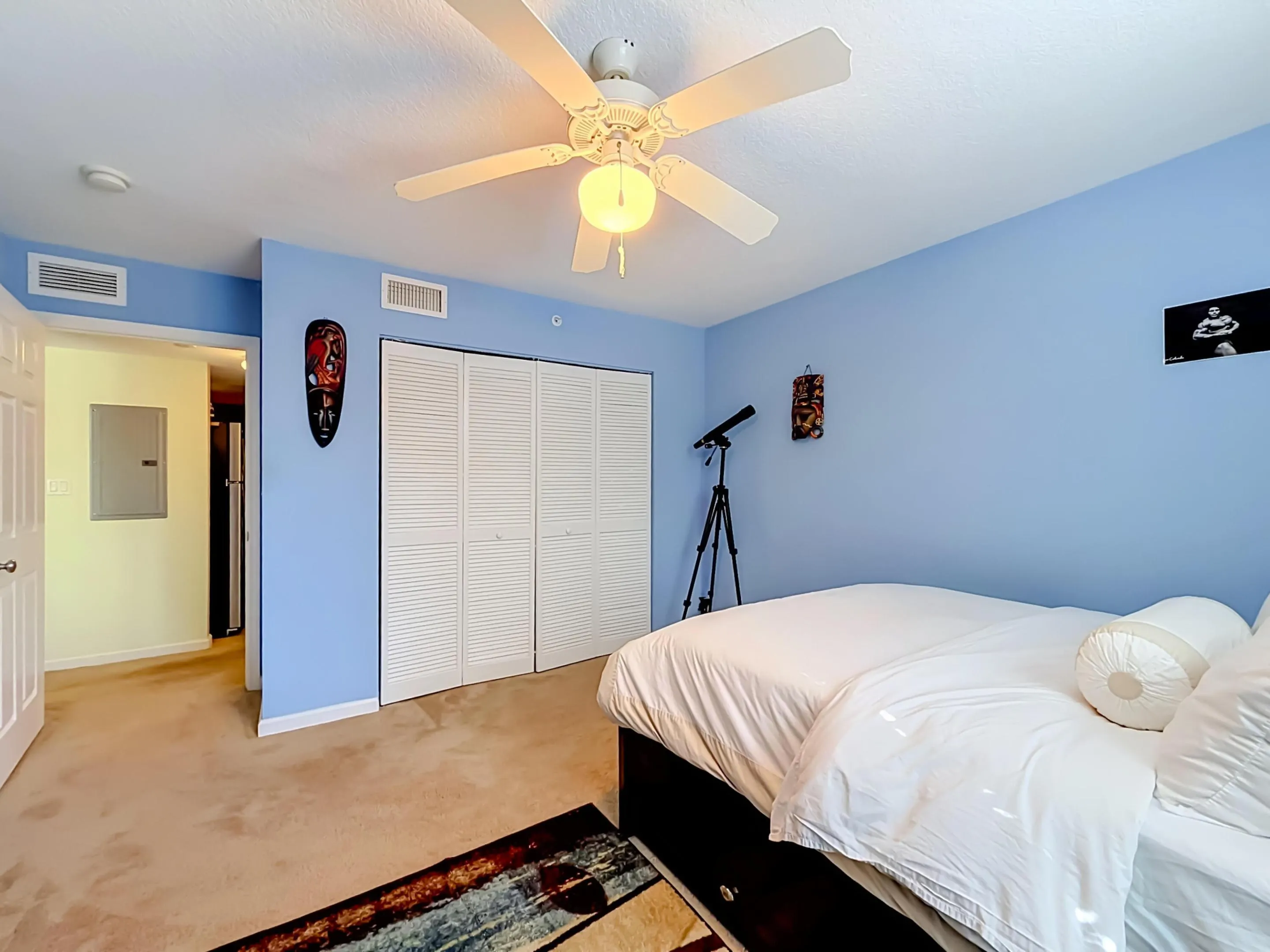519 E Sheridan Street #4042