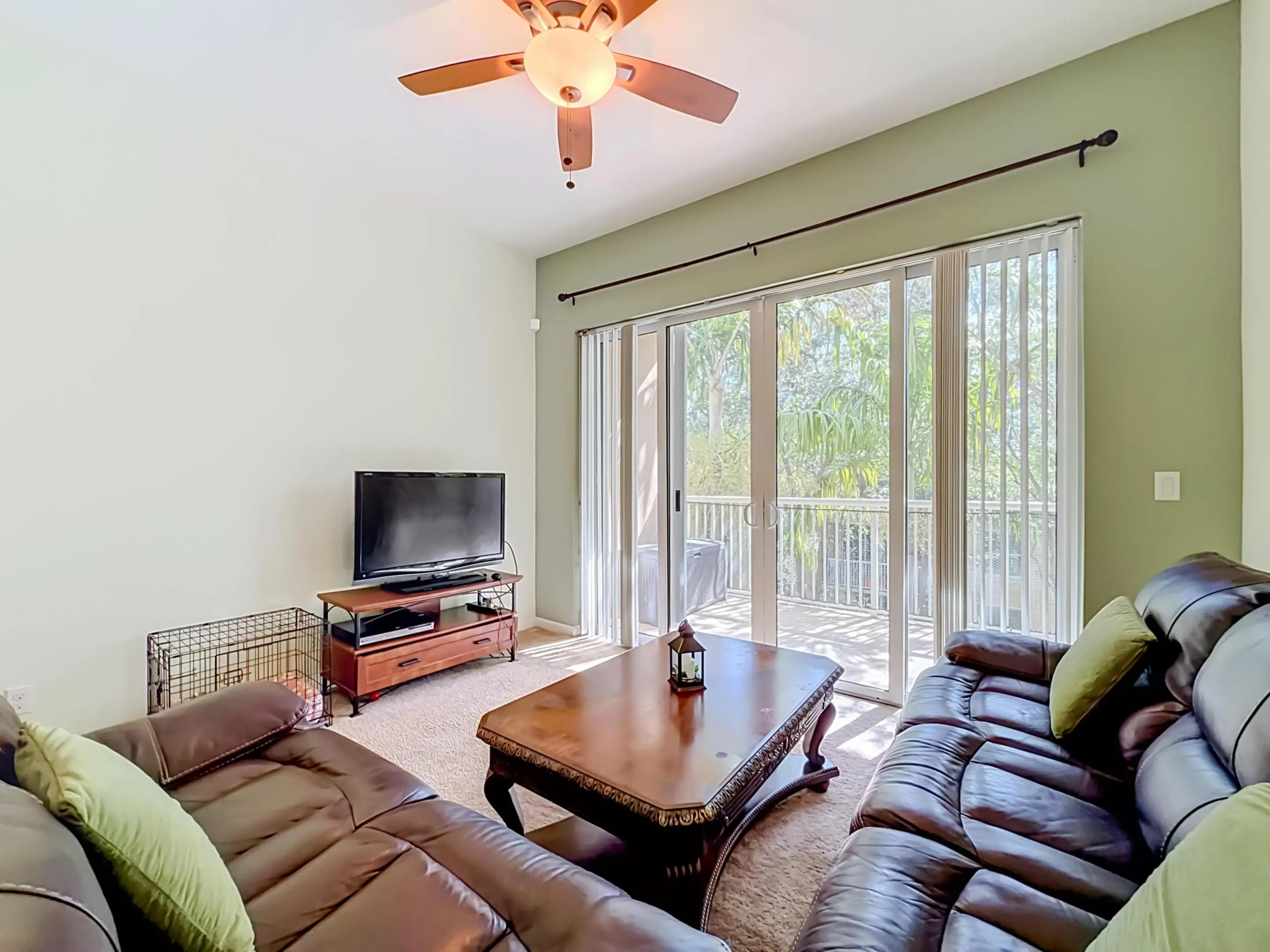 519 E Sheridan Street #4042