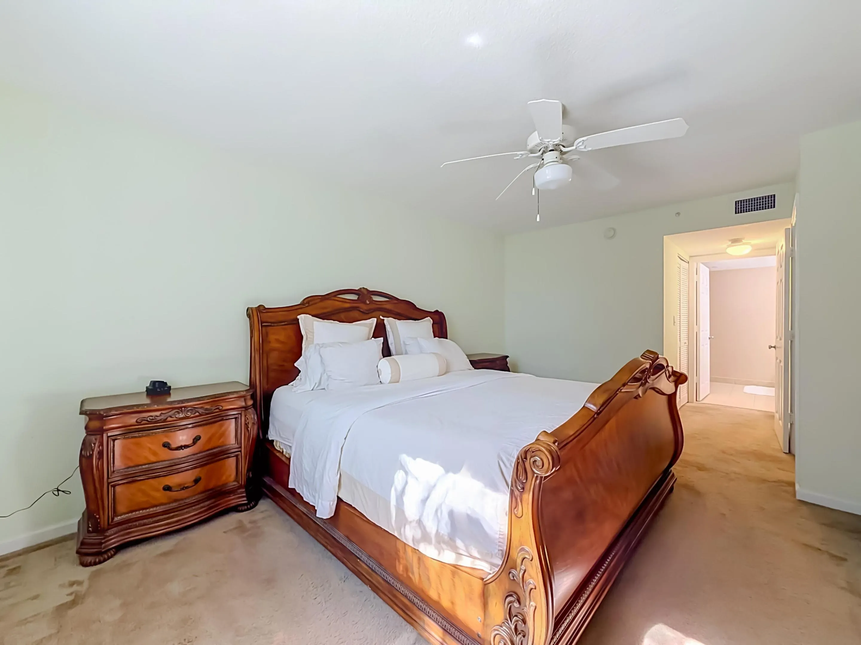 519 E Sheridan Street #4042