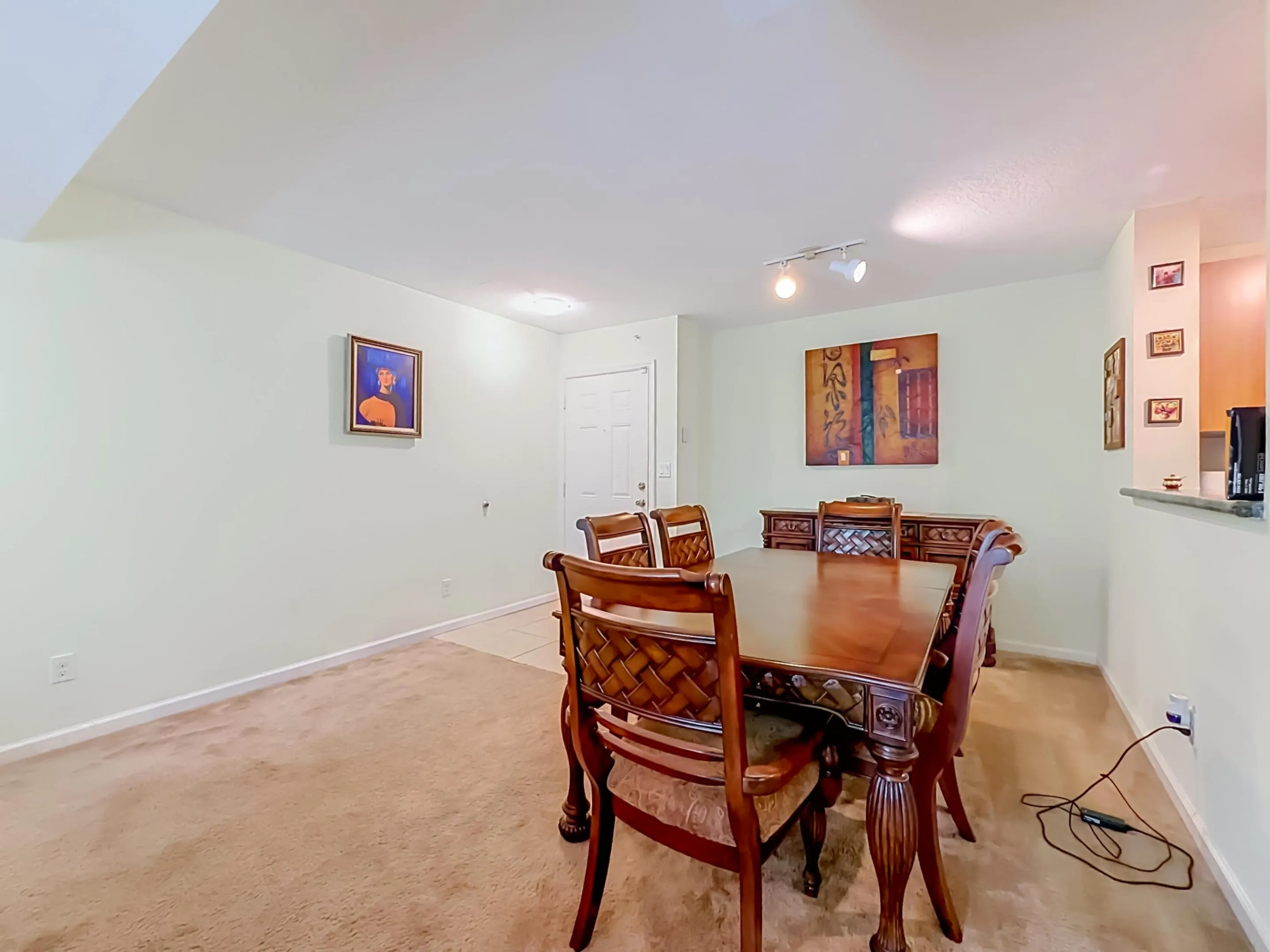 519 E Sheridan Street #4042