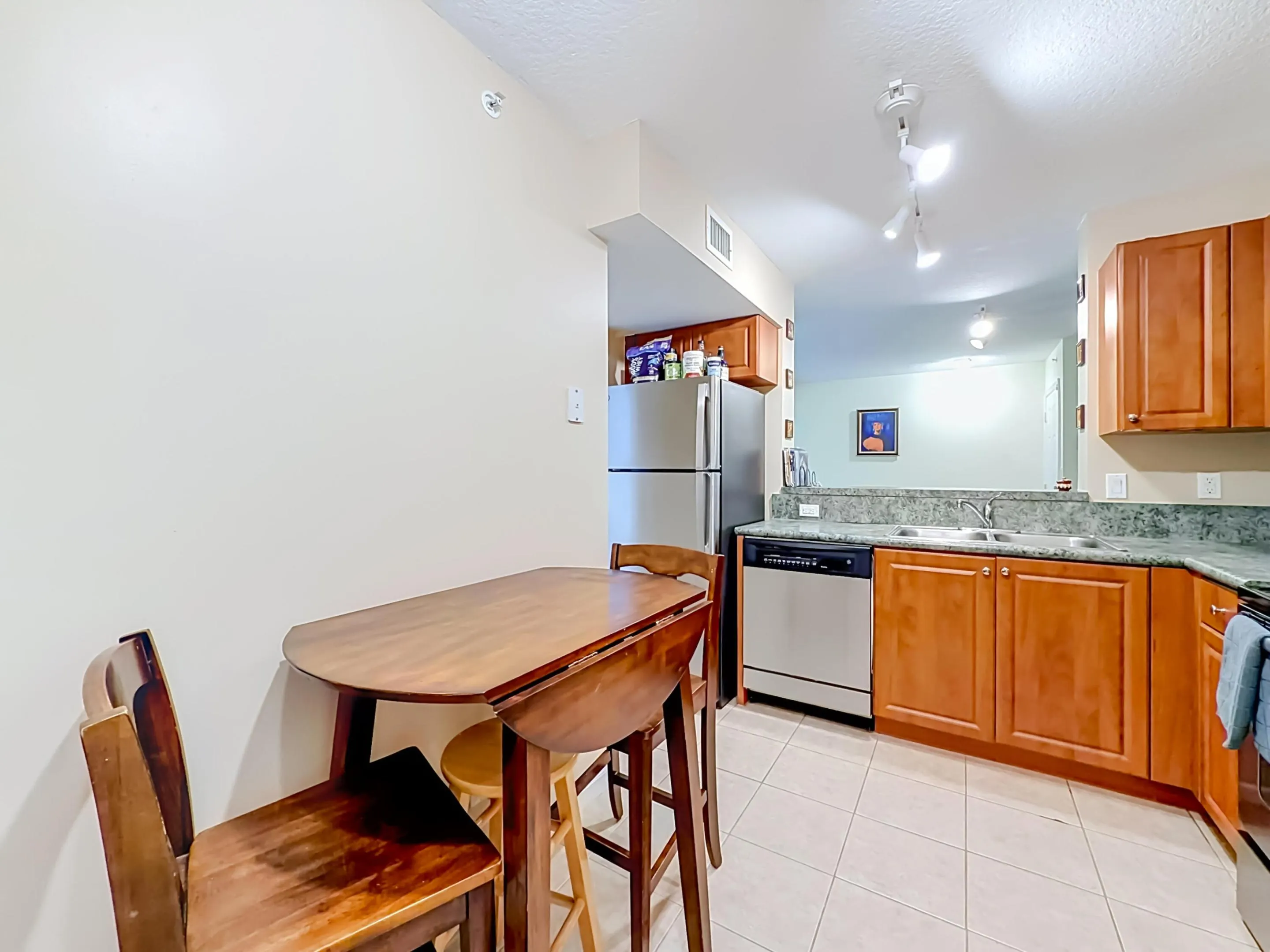 519 E Sheridan Street #4042