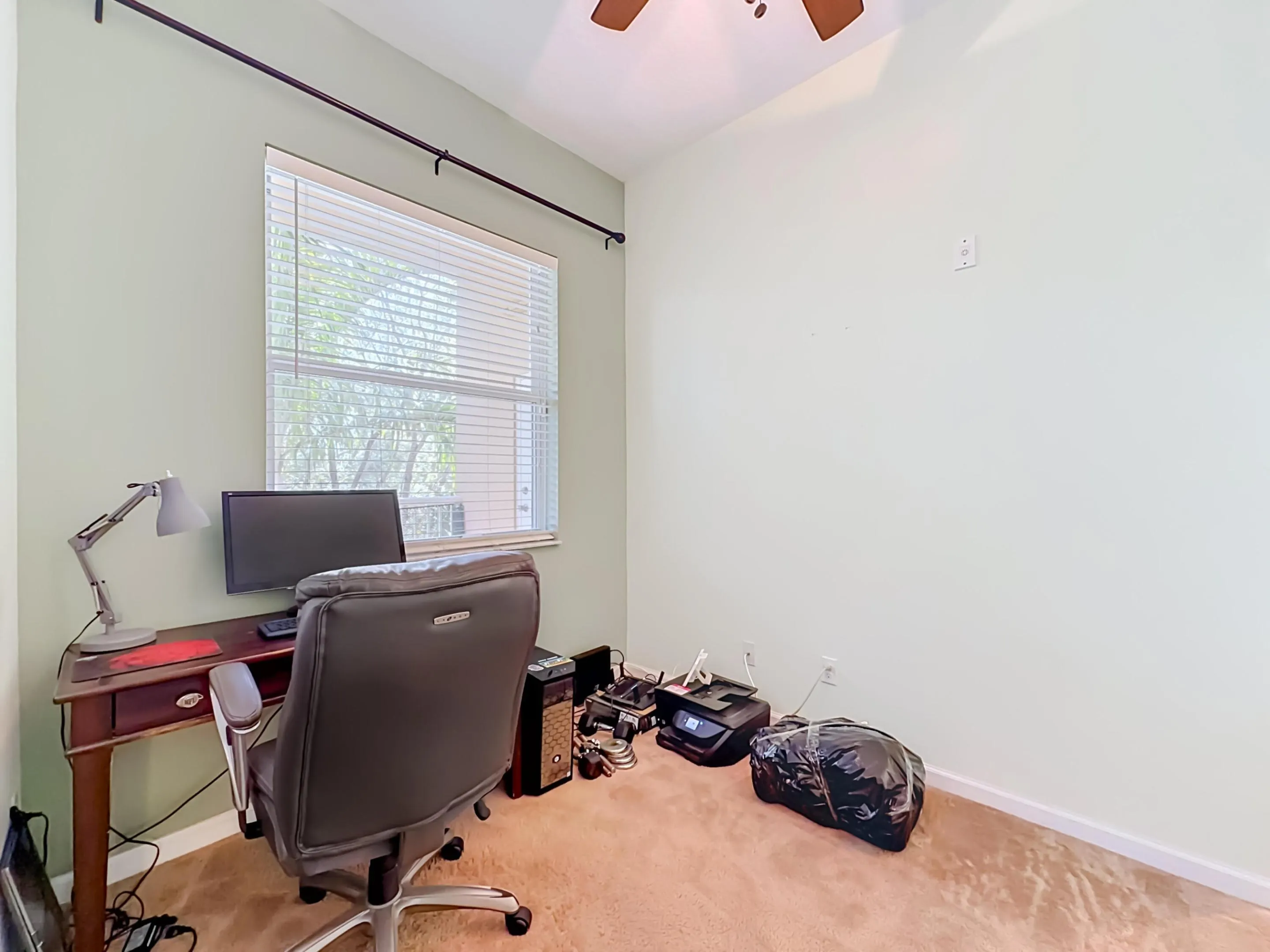 519 E Sheridan Street #4042