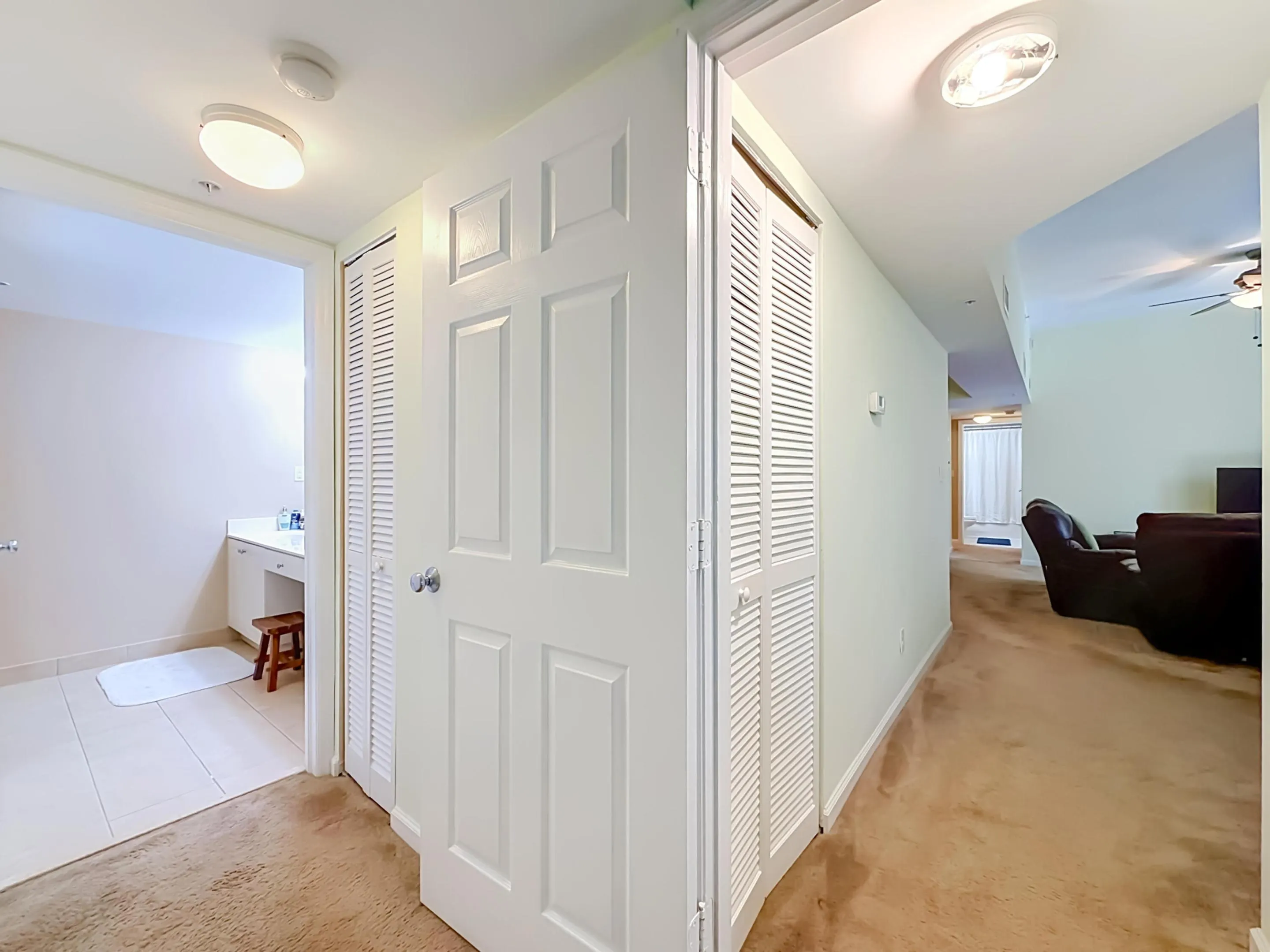 519 E Sheridan Street #4042