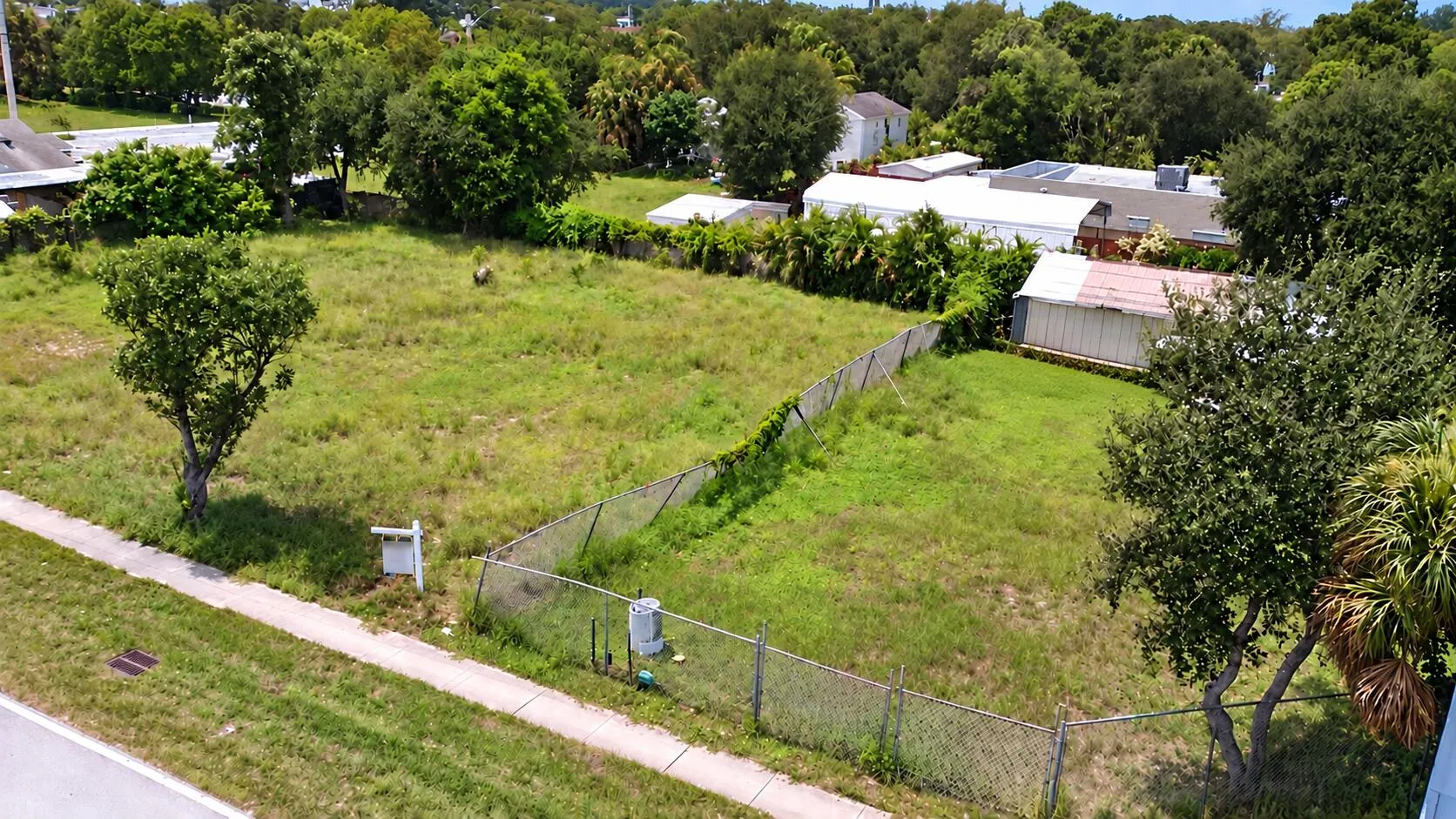 1305 Suwanee Drive