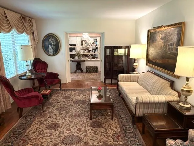 41 SW 5TH Street