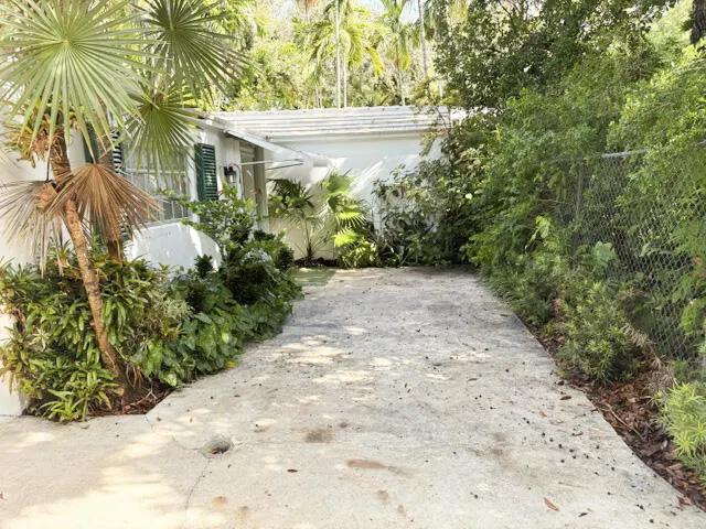 41 SW 5TH Street