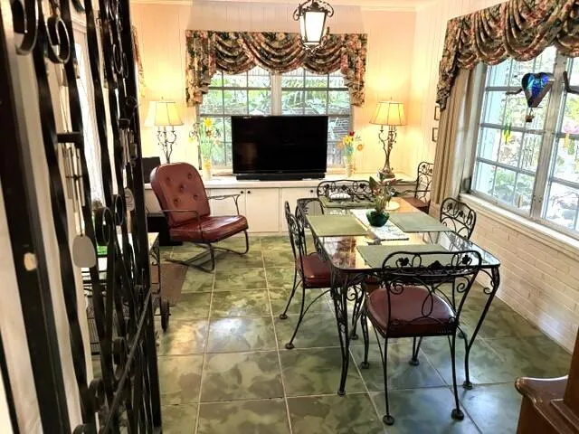 41 SW 5TH Street