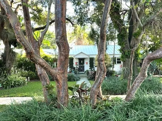 41 SW 5TH Street