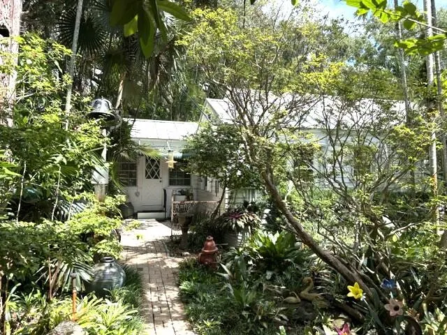 41 SW 5TH Street