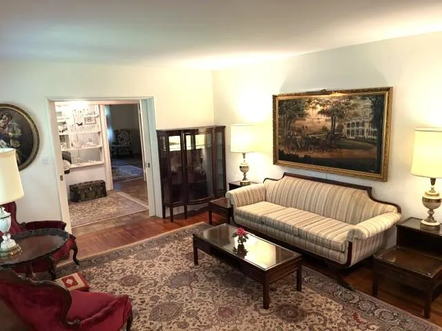 41 SW 5TH Street