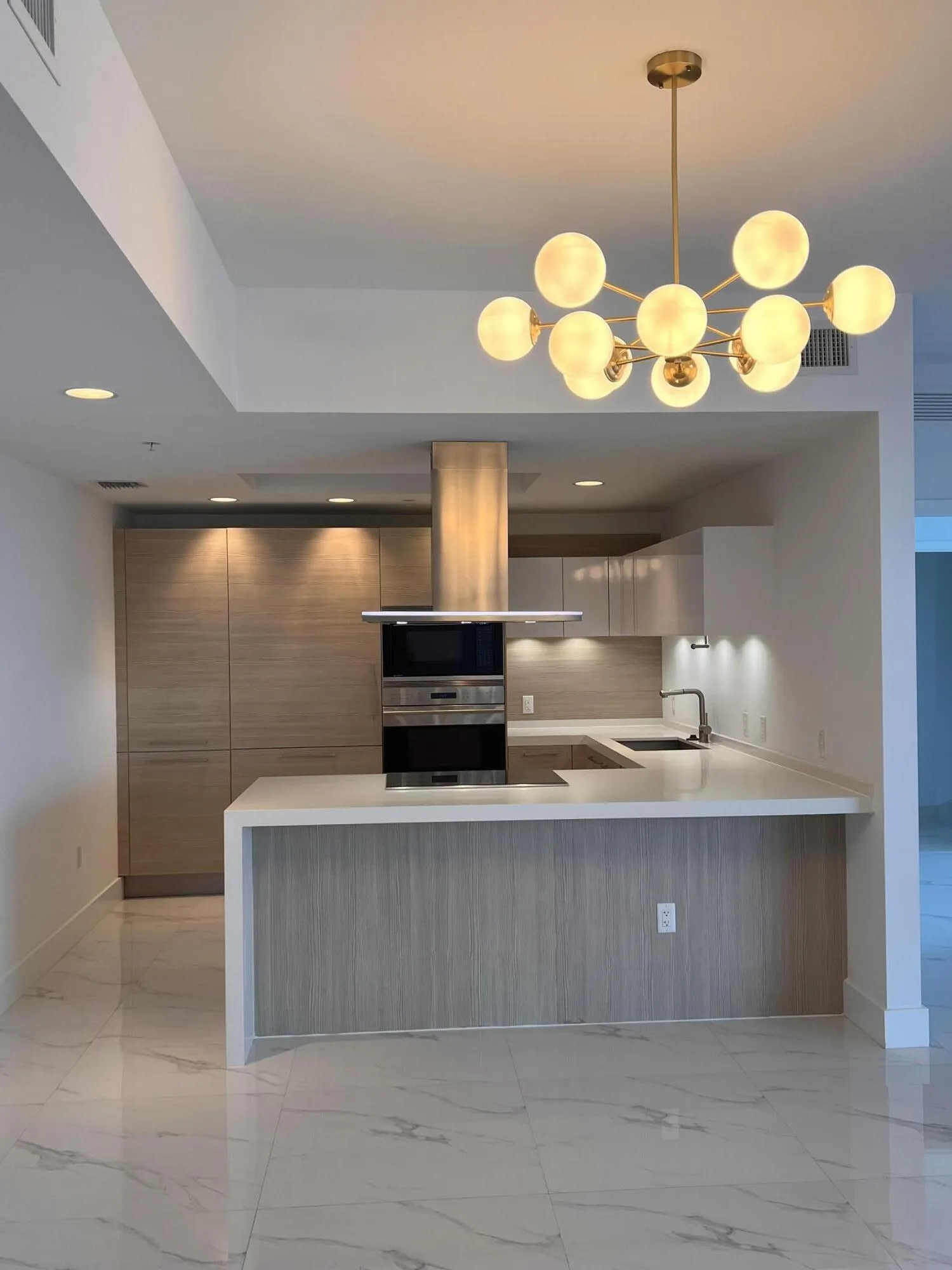 17111 BISCAYNE Boulevard #1903