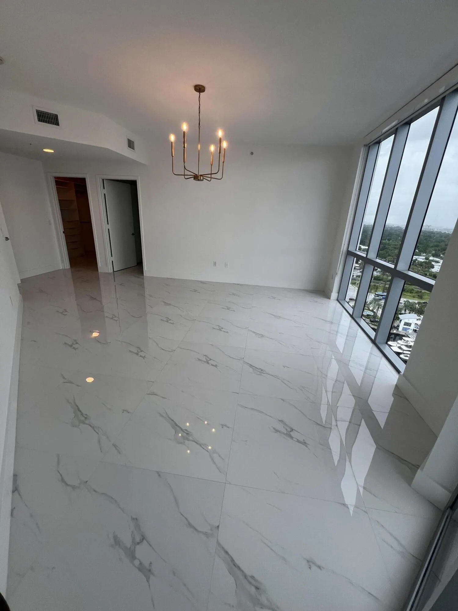 17111 BISCAYNE Boulevard #1903