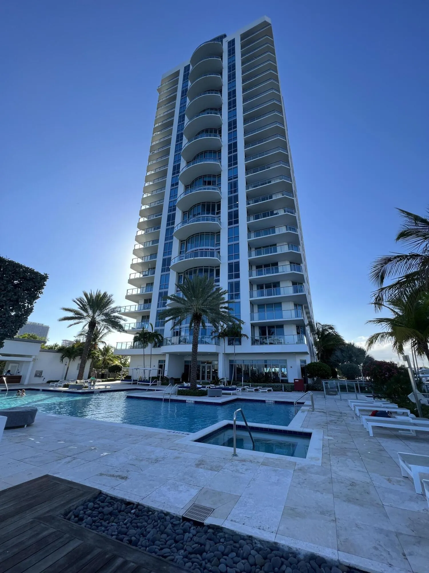 17111 BISCAYNE Boulevard #1903