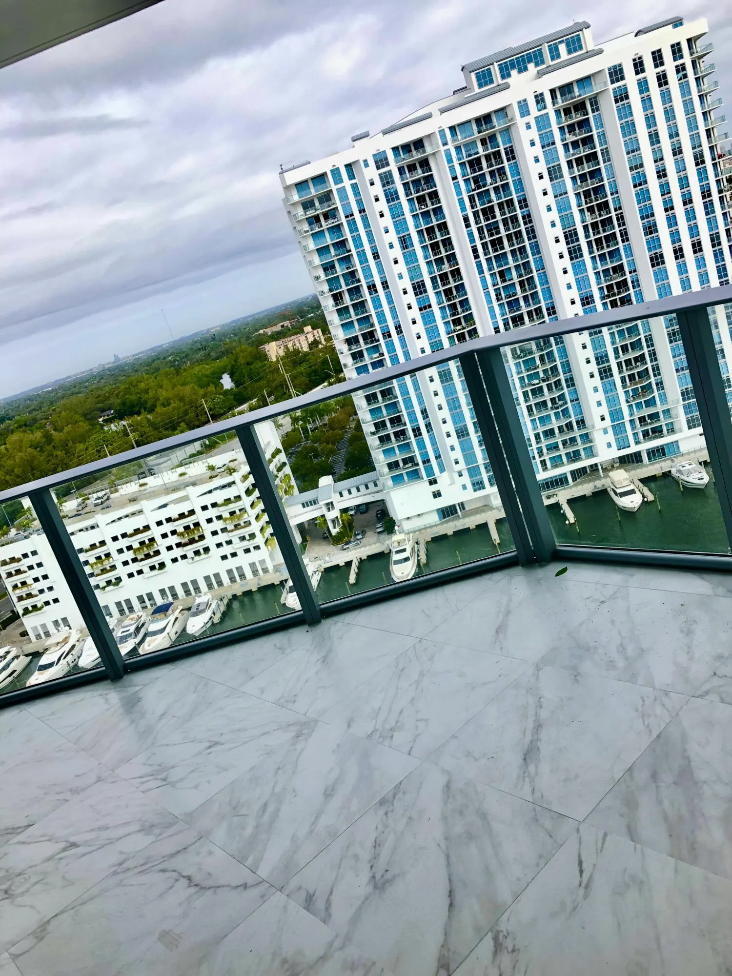 17111 BISCAYNE Boulevard #1903
