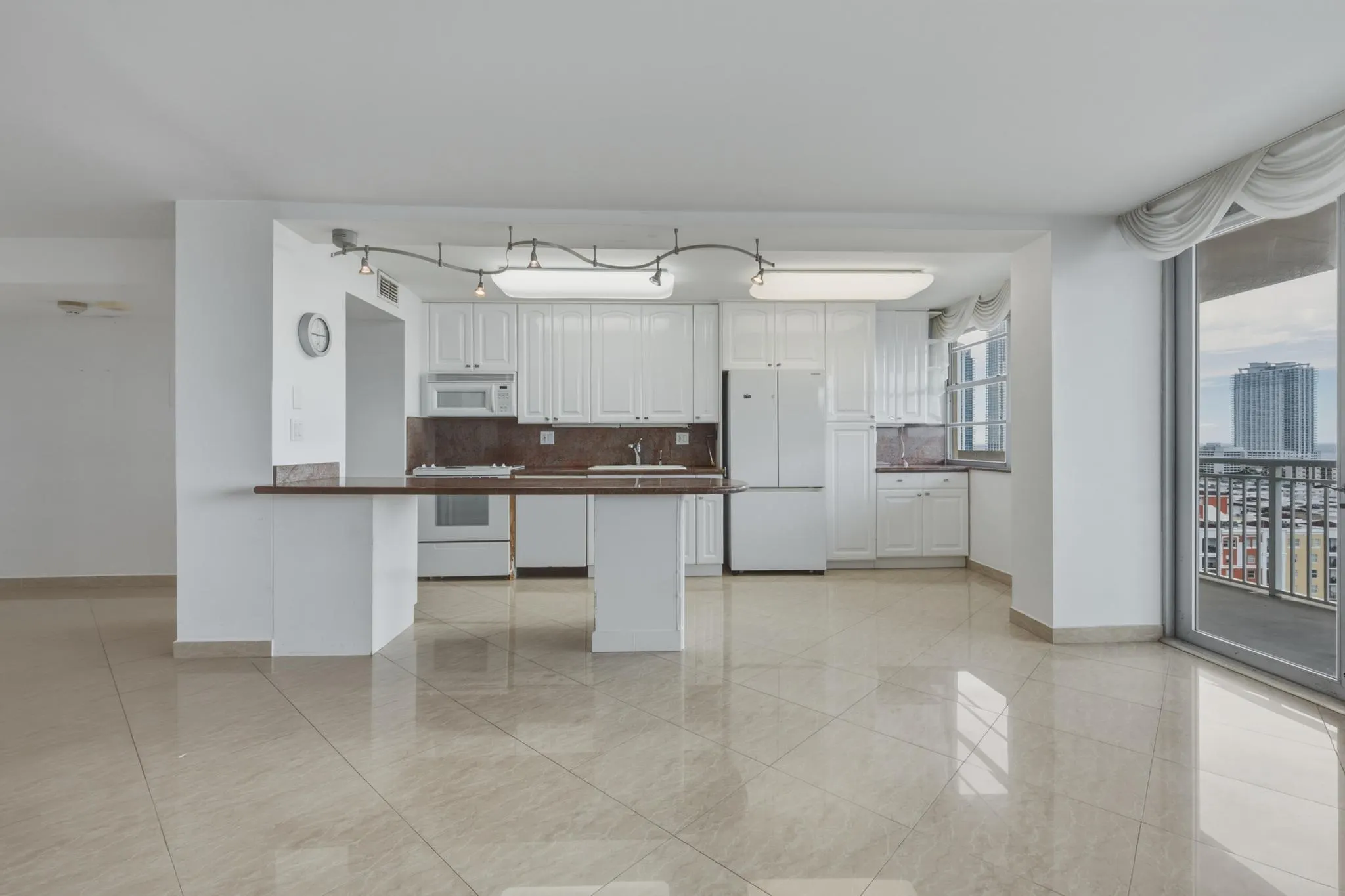 250 174TH Street #1719