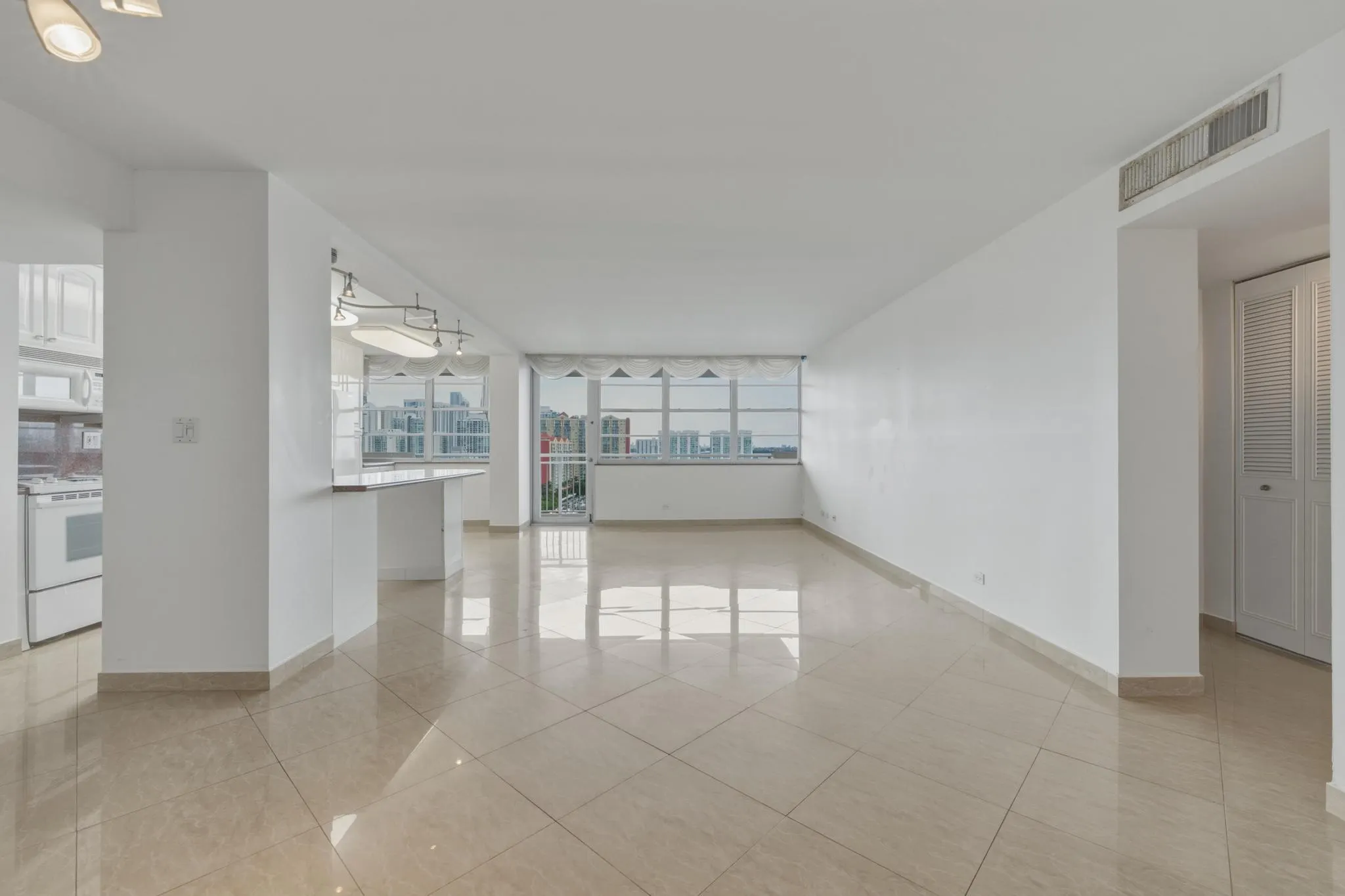 250 174TH Street #1719