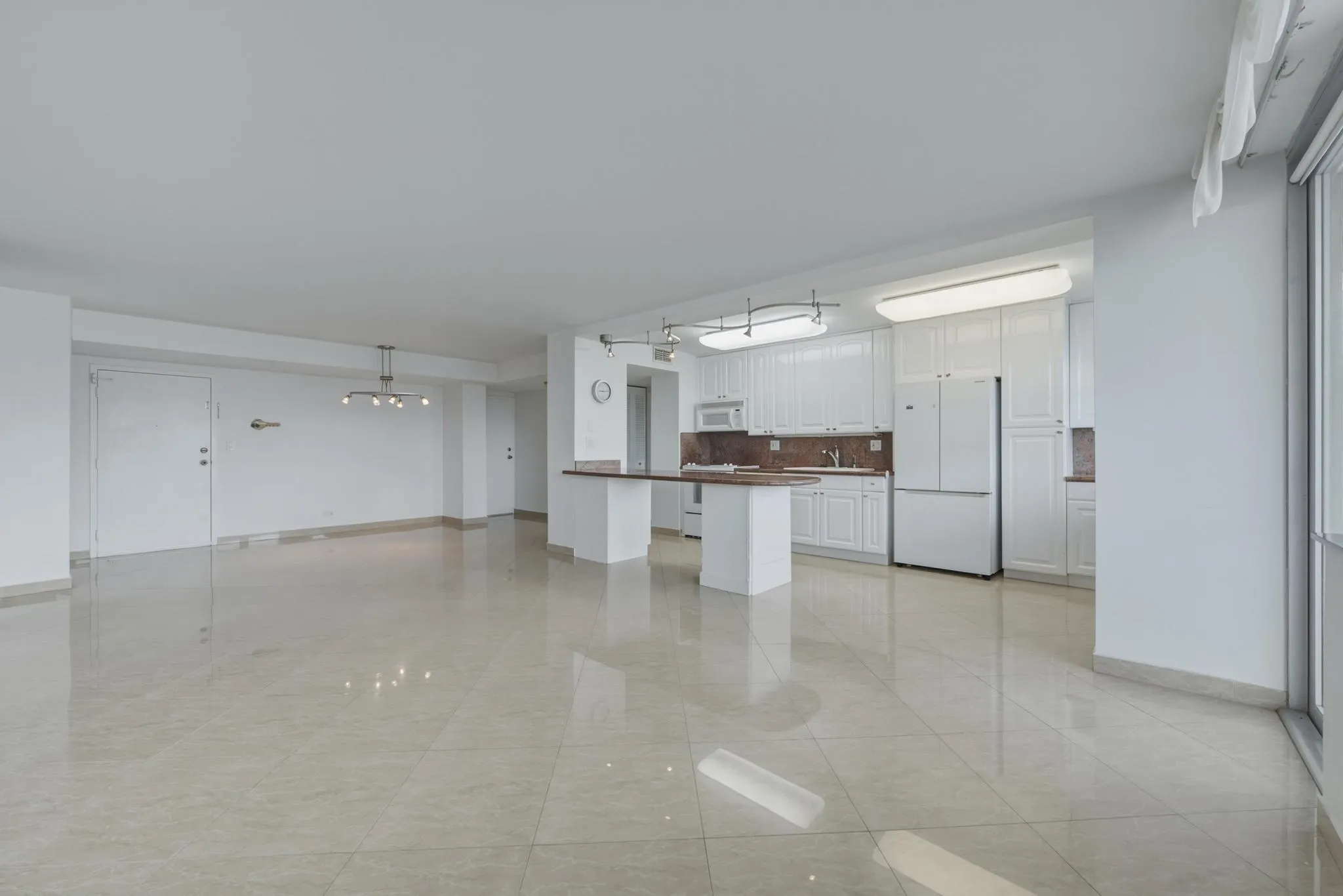 250 174TH Street #1719