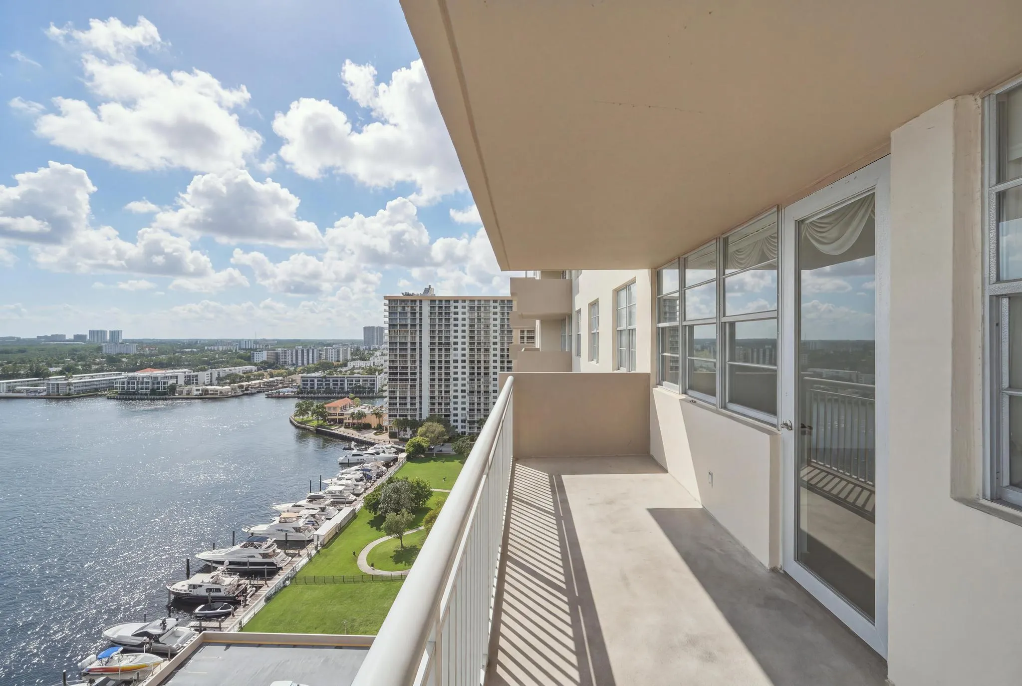 250 174TH Street #1719