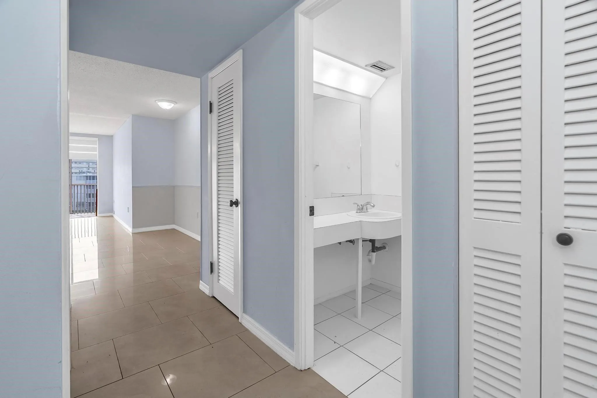 1690 NE 191st Street #405-1