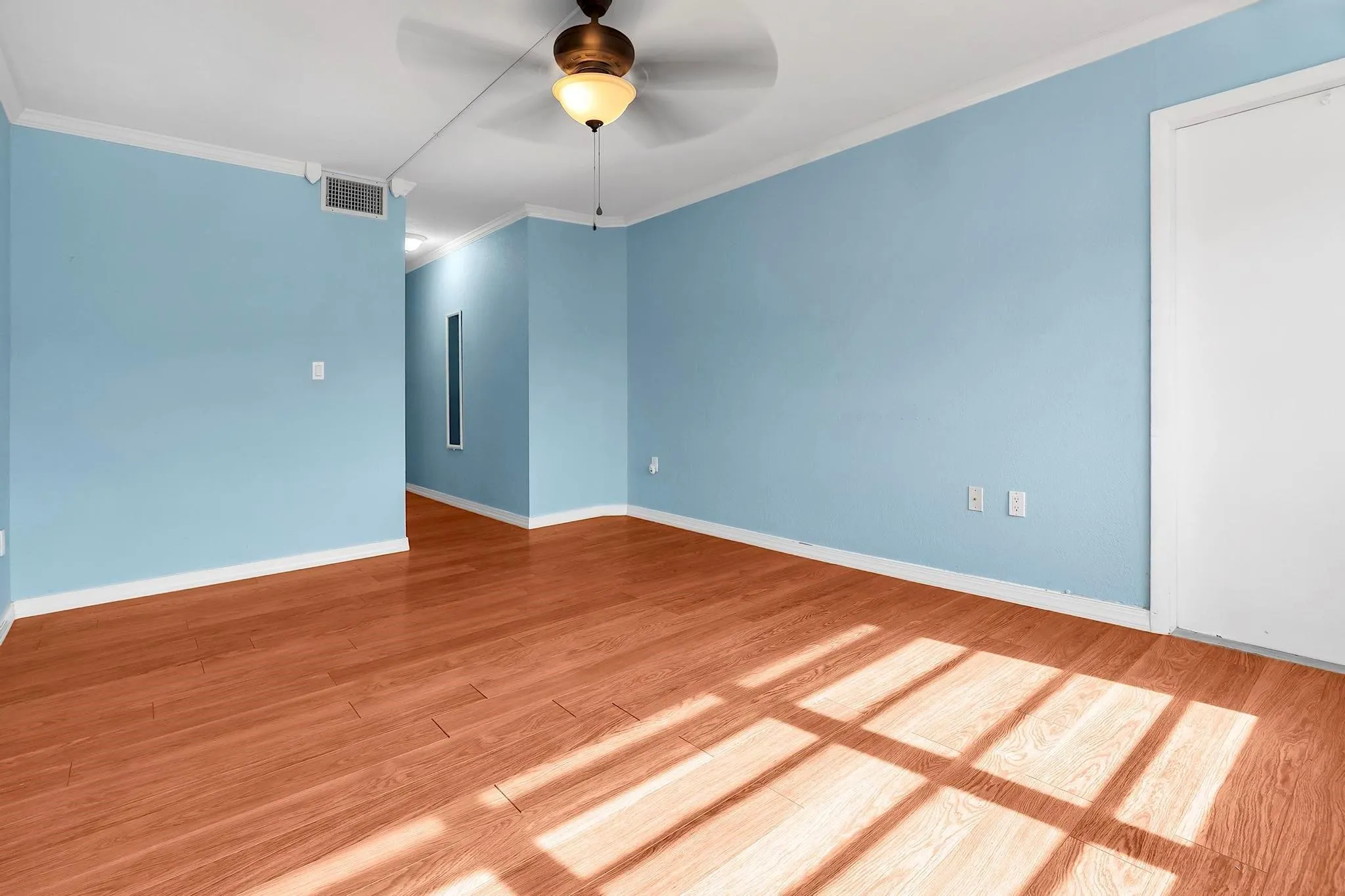 1690 NE 191st Street #405-1