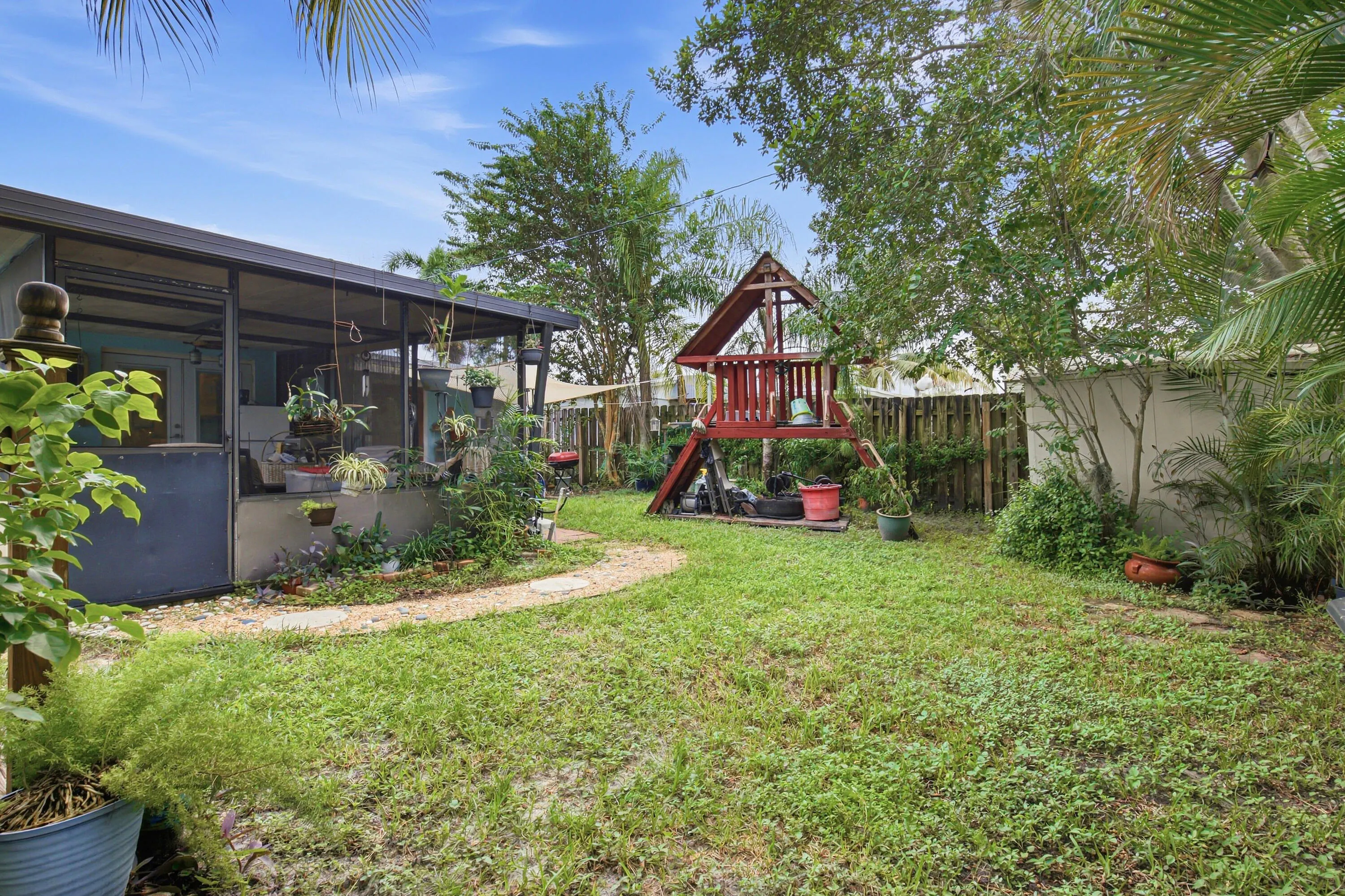 4269 SW 50TH Street