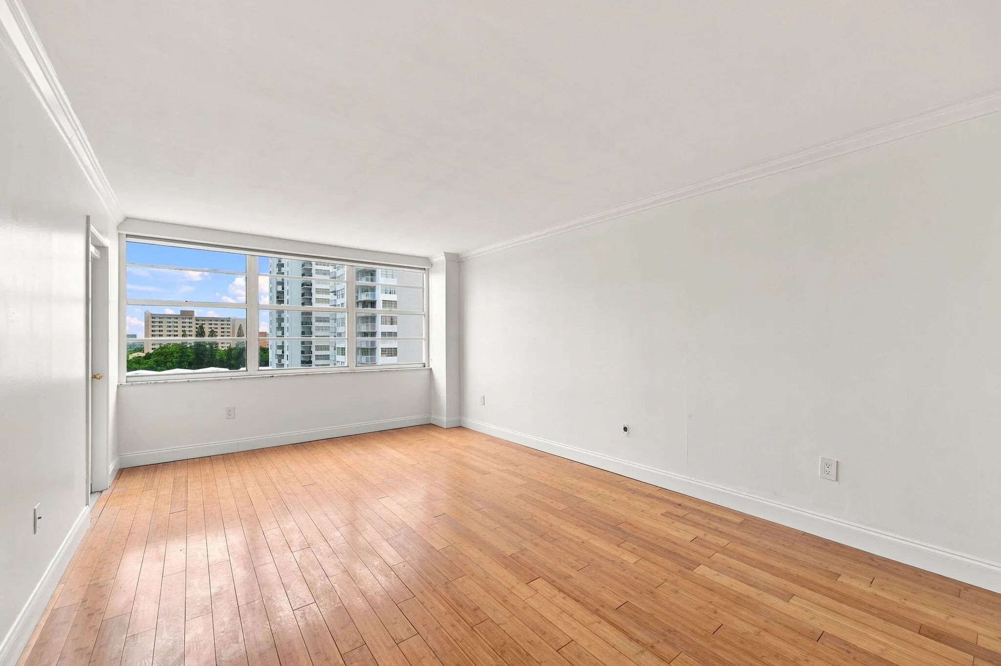 18021 Biscayne Boulevard #901