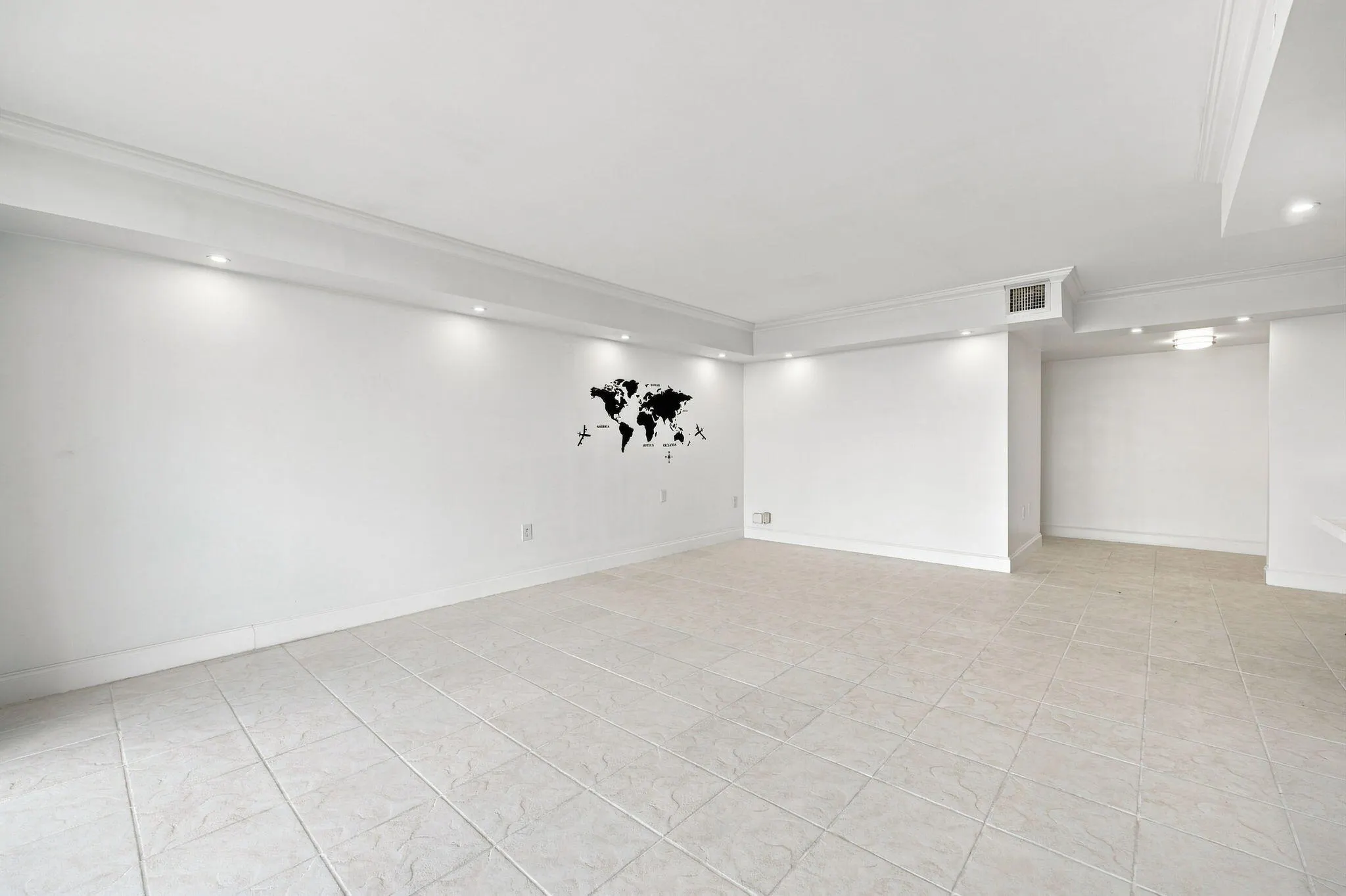 18021 Biscayne Boulevard #901