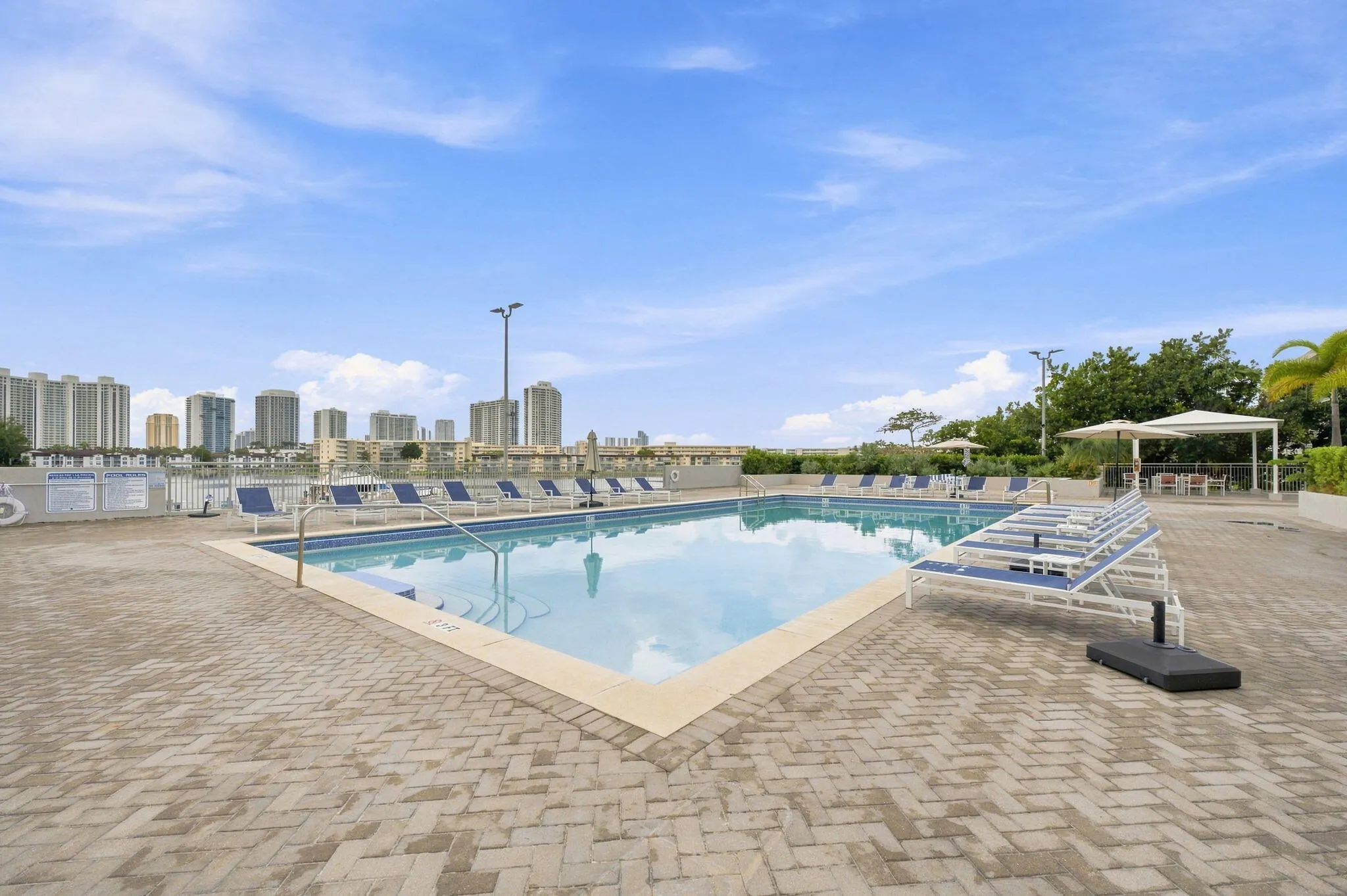 18021 Biscayne Boulevard #901