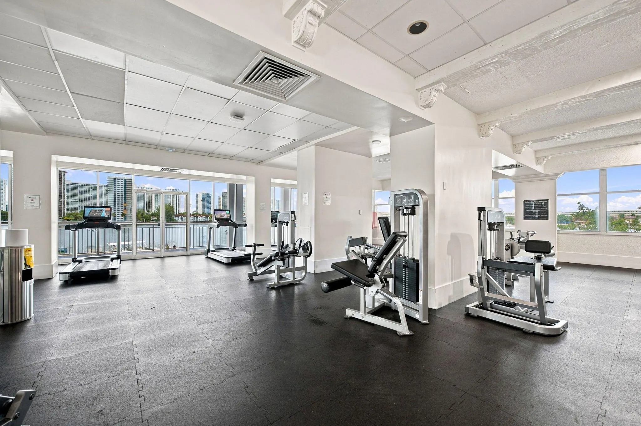 18021 Biscayne Boulevard #901