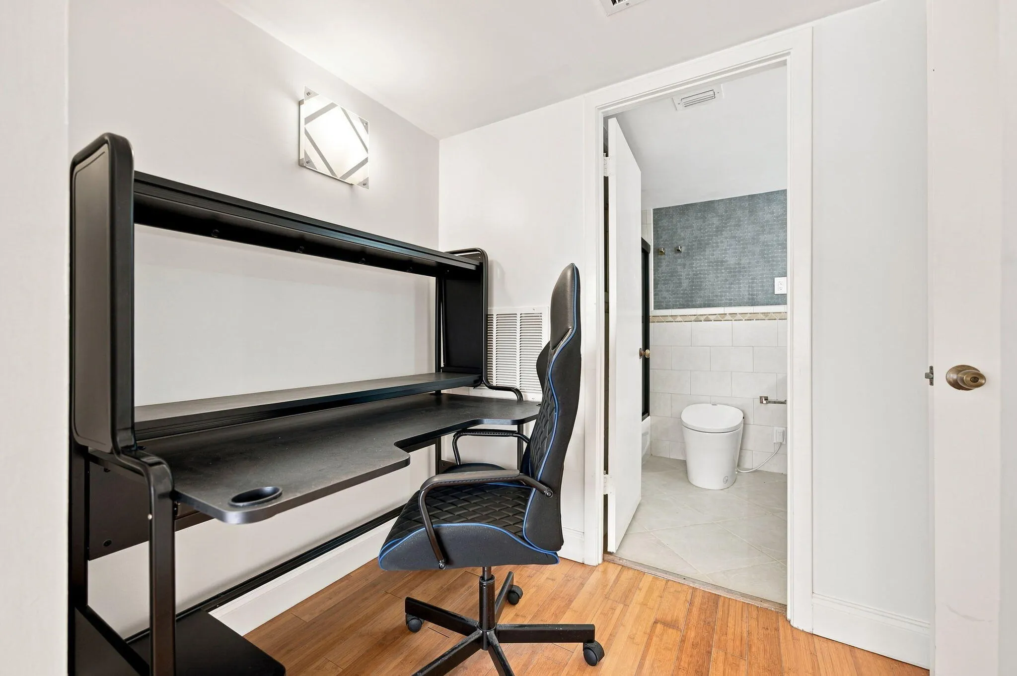 18021 Biscayne Boulevard #901