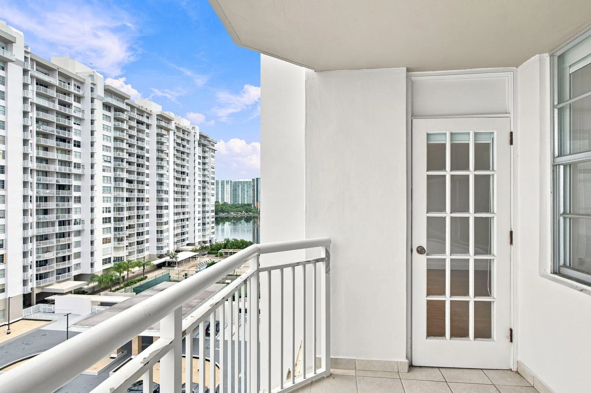 18021 Biscayne Boulevard #901