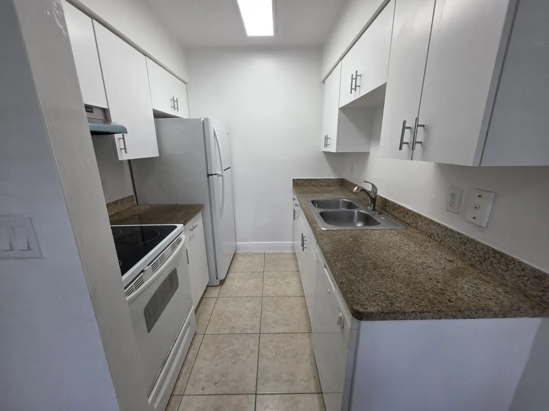 75 SW 10th Street #202