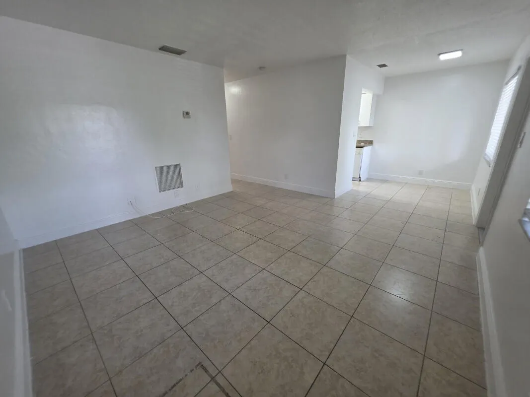 75 SW 10th Street #202