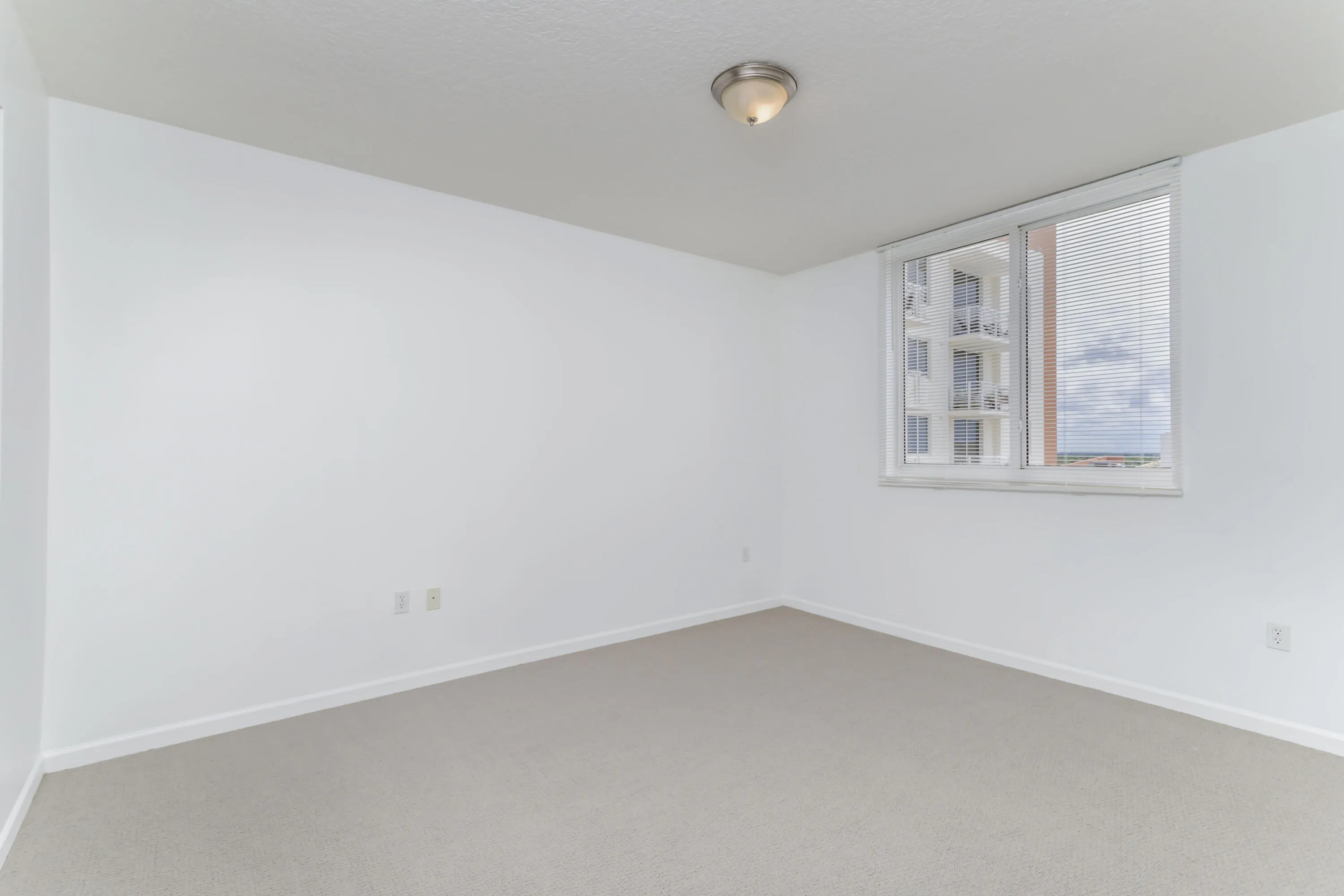 18800 NE 29 Avenue #923