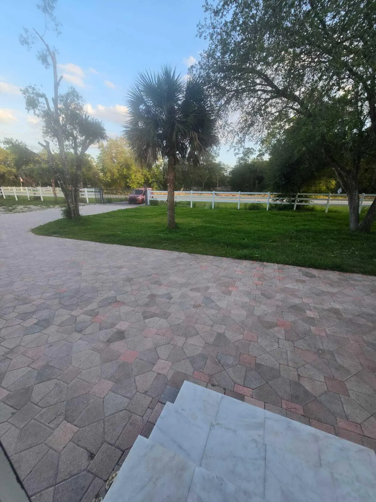 357 HUNTING CLUB Avenue