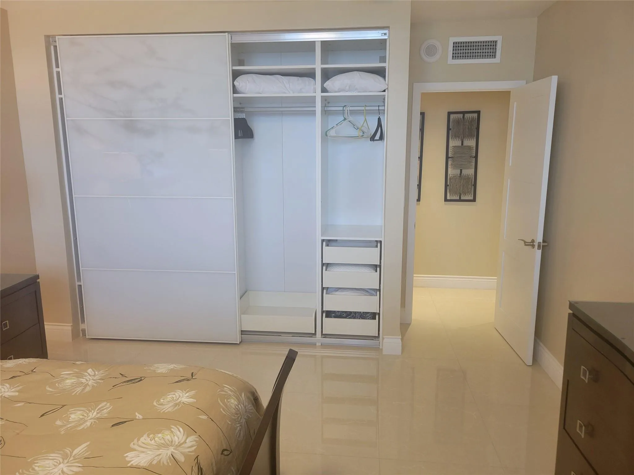 19370 COLLINS Avenue #1218