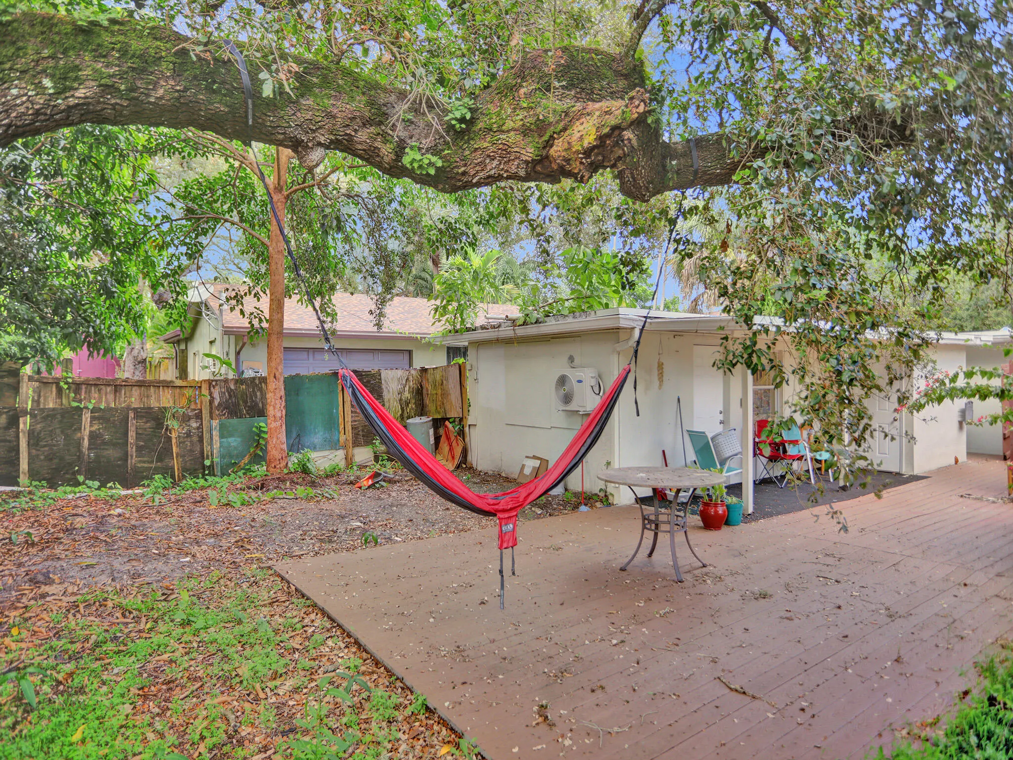 5073 SW 28th Avenue