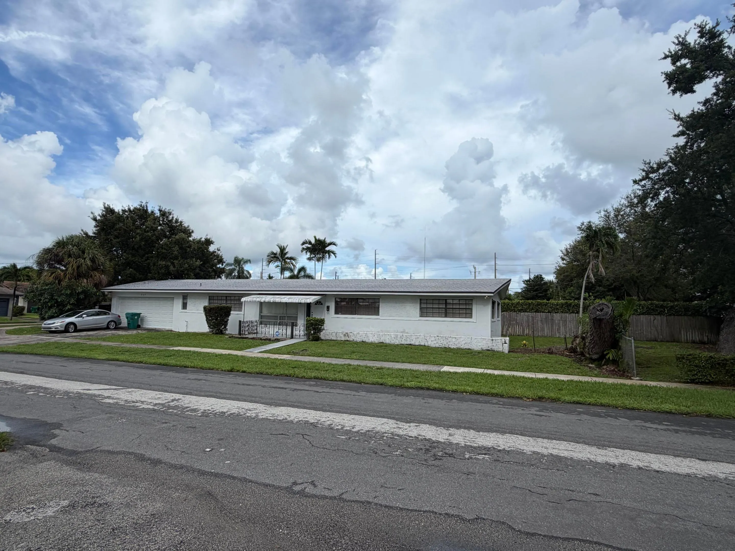 717 SW 2ND Terrace