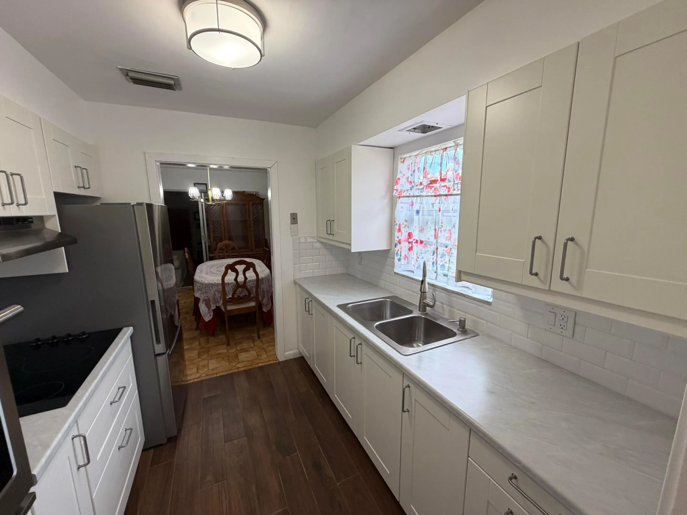 717 SW 2ND Terrace