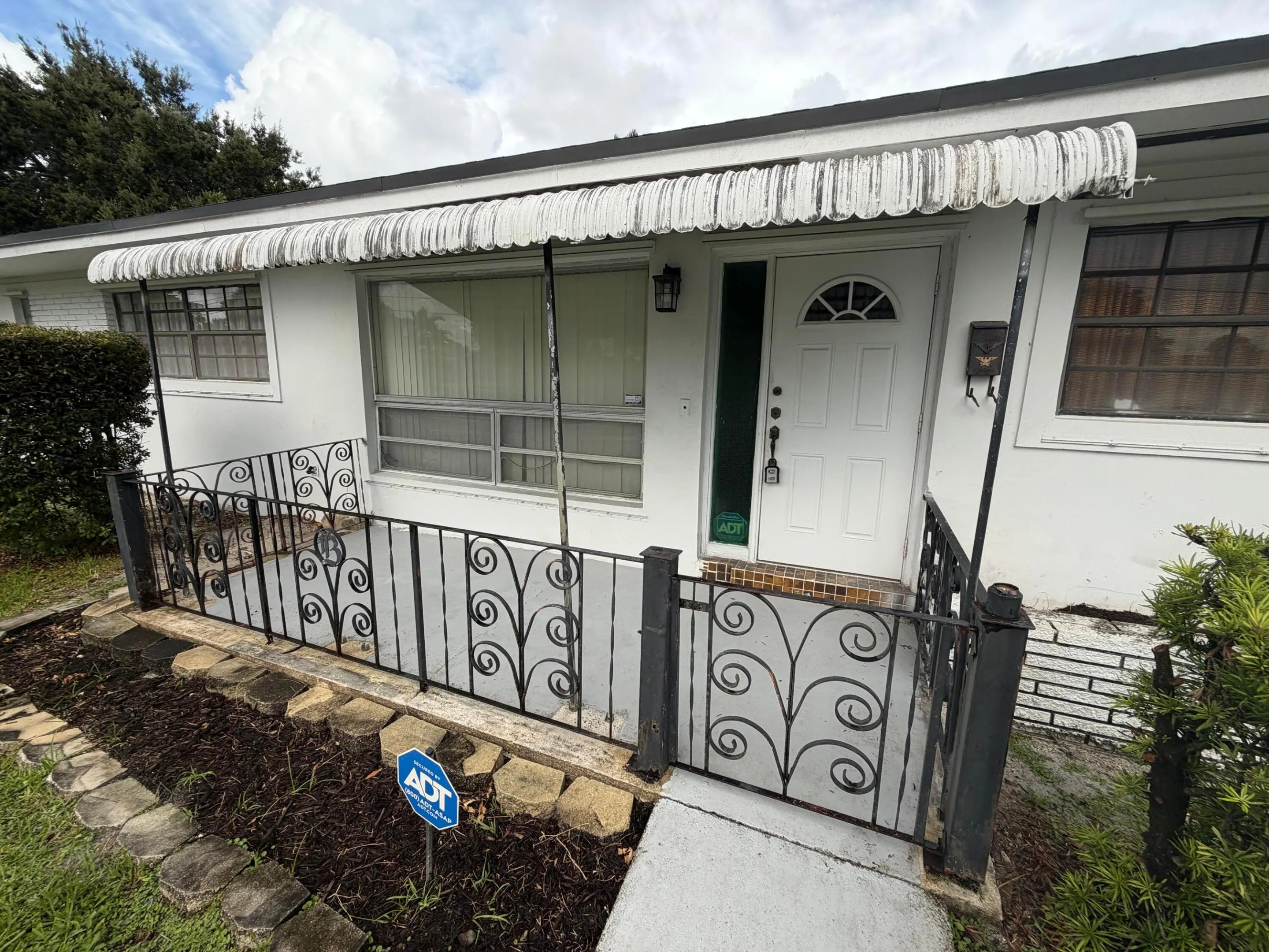 717 SW 2ND Terrace