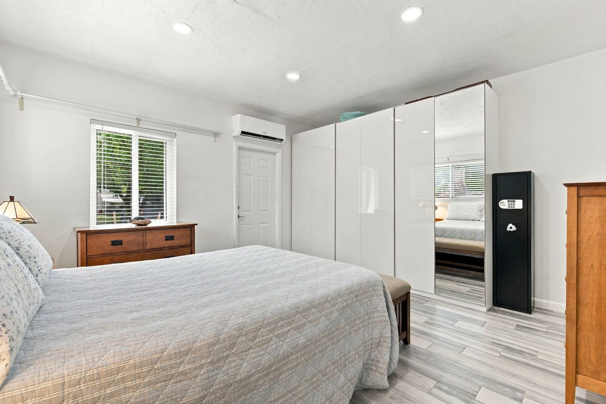 245 SW 5TH Street