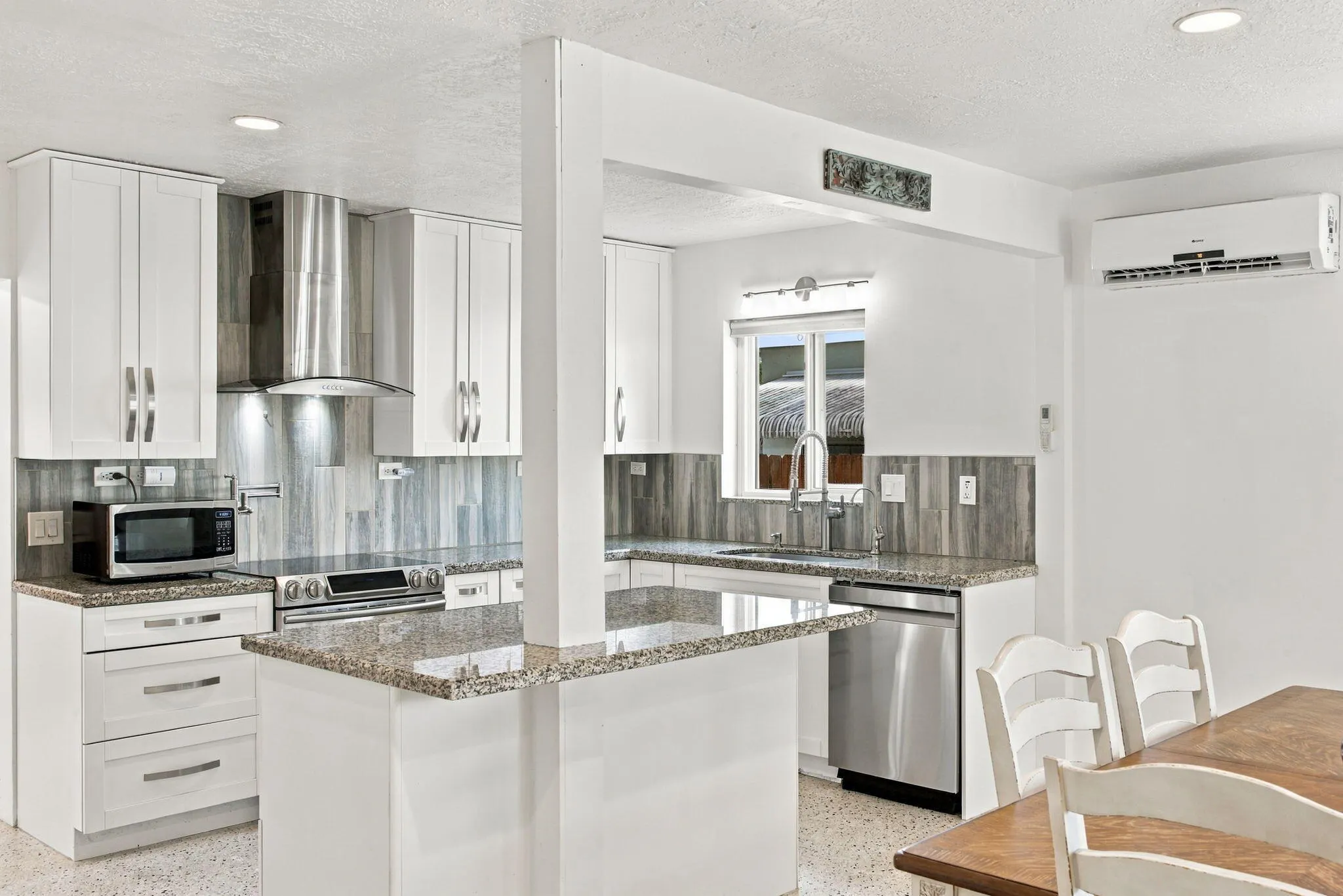 245 SW 5TH Street