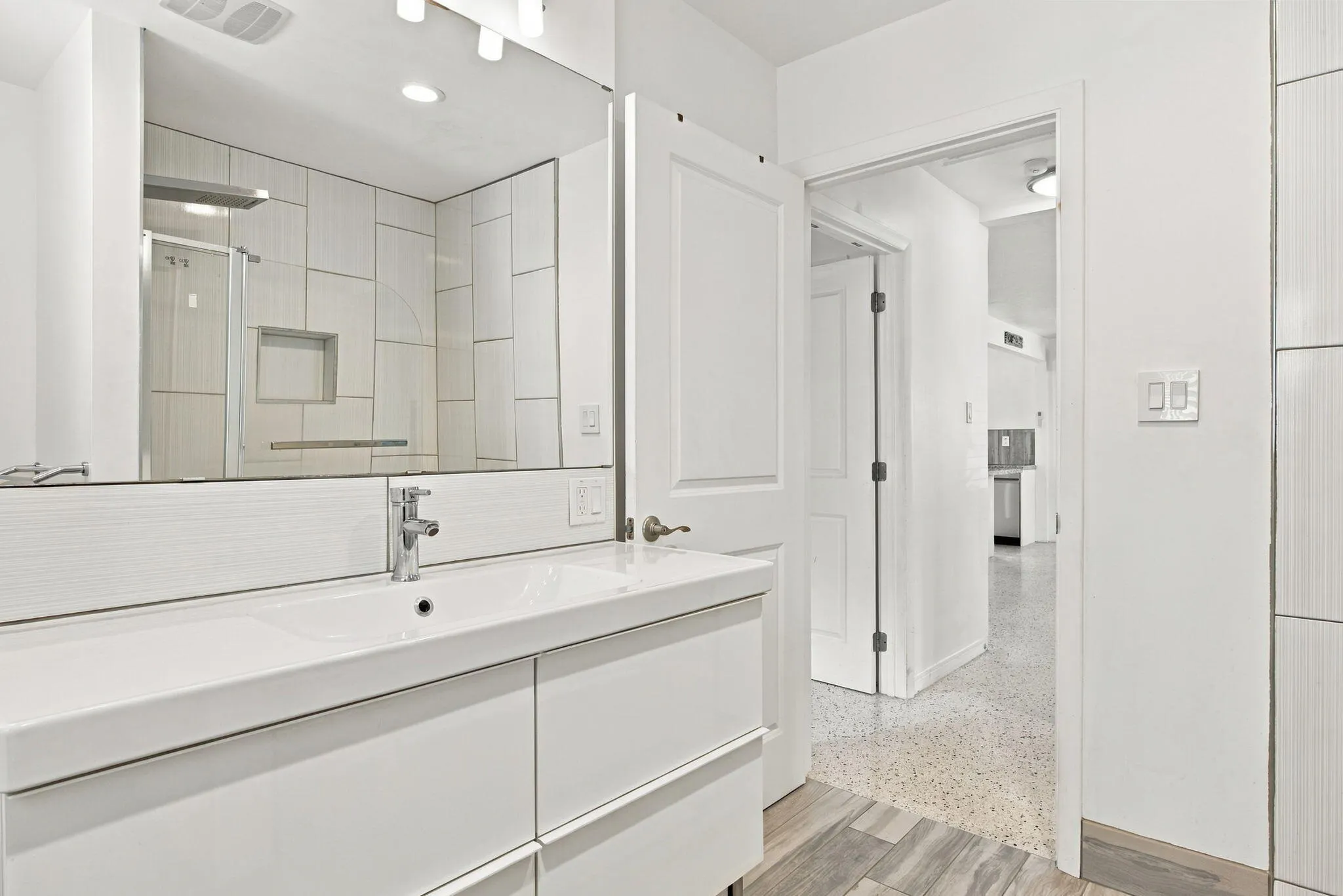 245 SW 5TH Street