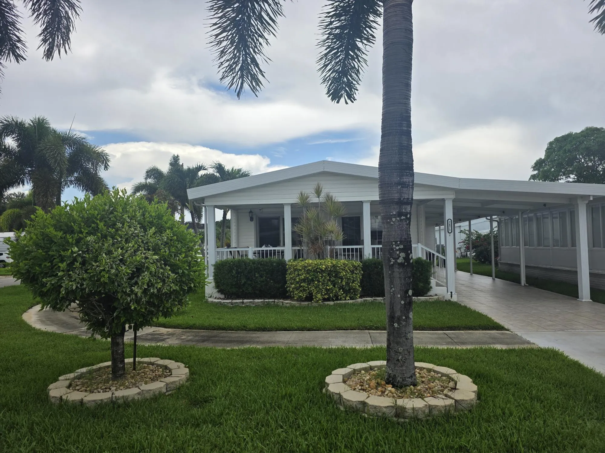 2471 SW 51ST Street